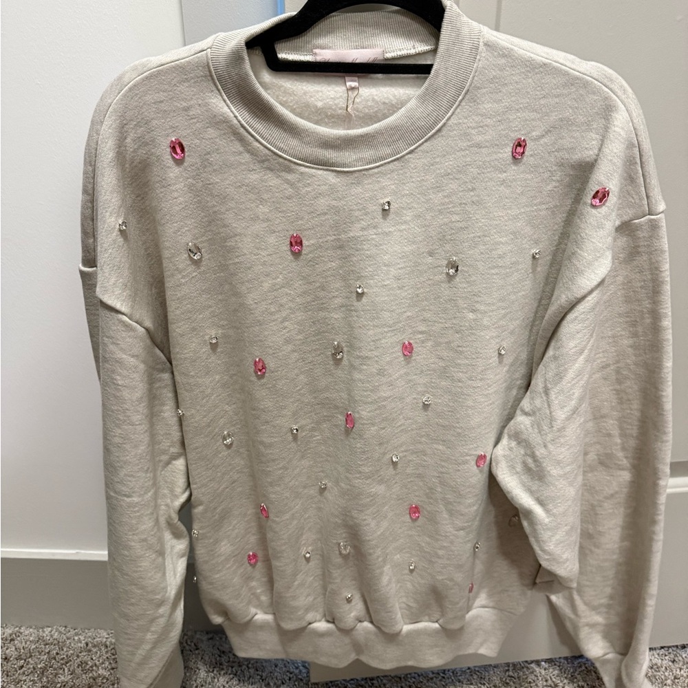 Yvette Mandell Large Gem's Sweatshirt. 💗⚡️